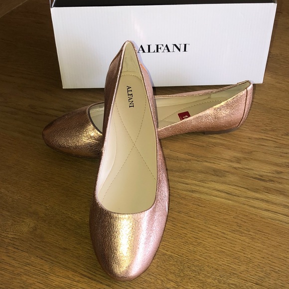 NWB Alfani Round Toe Ballet Flats,Rose Gold,Sz10M - Picture 2 of 5